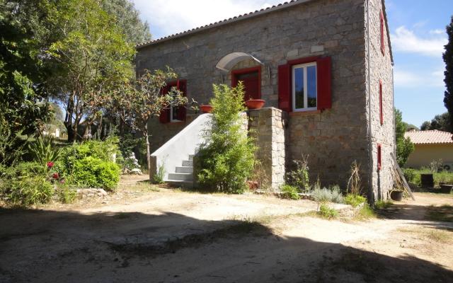 corse ajaccio vente villa maison de village rive sud aeroport terrain