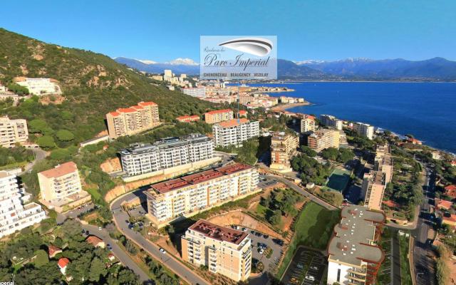 a vendre f3 dernier etage grande terrasse vue mer sanguinaires achat appartement