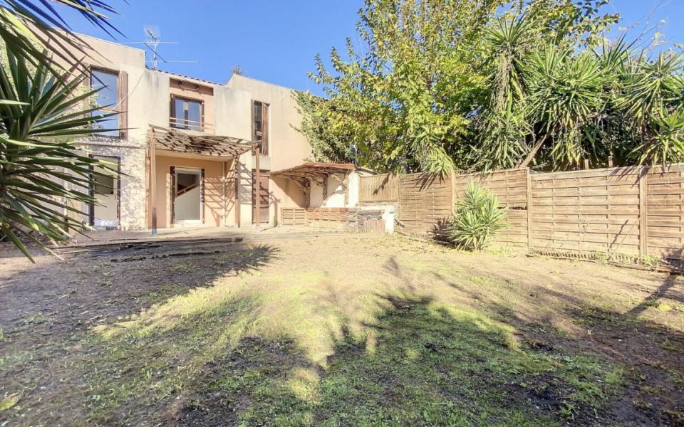 Maison avec jardin à Vendre à Ajaccio - Route d'Alata