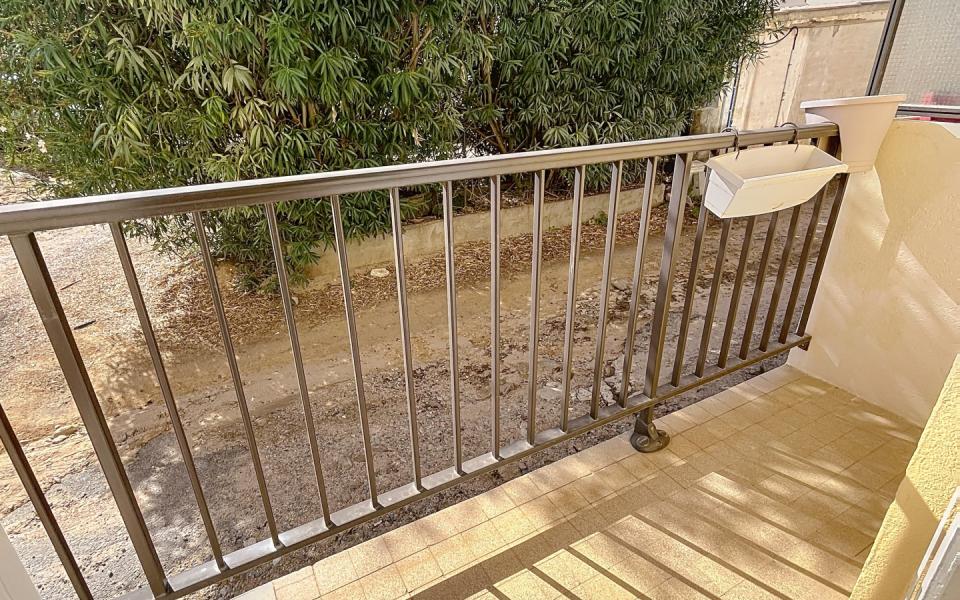 A vendre appartement F2  au PARC BERTHAULT - Miniature 4