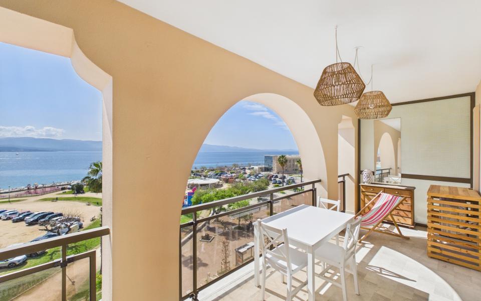 A vendre Studio avec terrasse et Vue Mer, Triangle d'Or