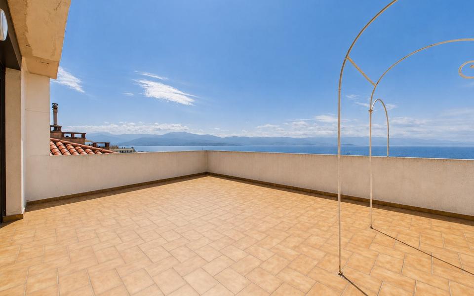 A vendre F5 Vue Mer Ajaccio Trottel