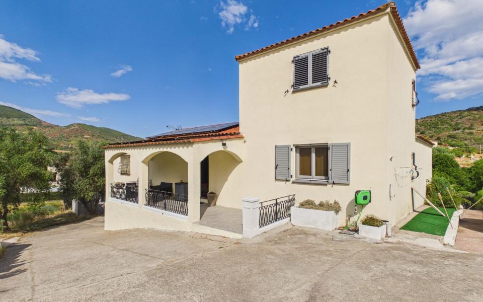 A VENDRE VILLA F5 ET F3 AVEC PISCINE - CASTAGNOLA  - ALATA