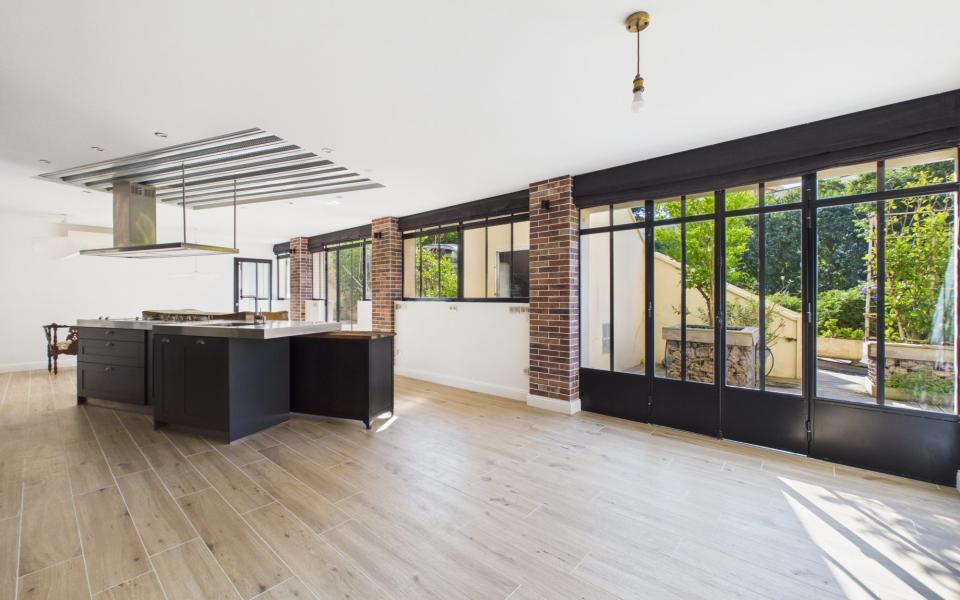 A VENDRE F4 AVEC TERRASSE PARC CUNEO D'ORNANO