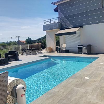 Coup de coeur, AFA T3 duplex avec piscine  privative