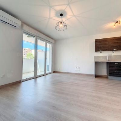 F1 à louer Résidence Opera pièce à vivre