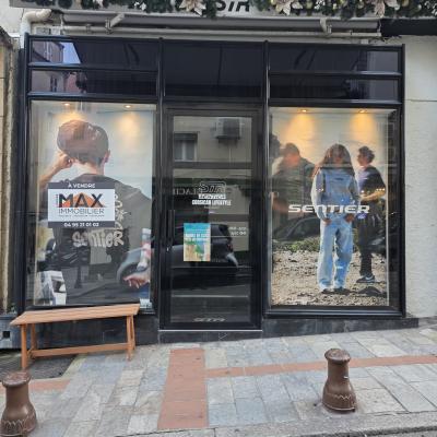 Ajaccio hyper centre ville local commercial emplacement numéro 1 pret a porter