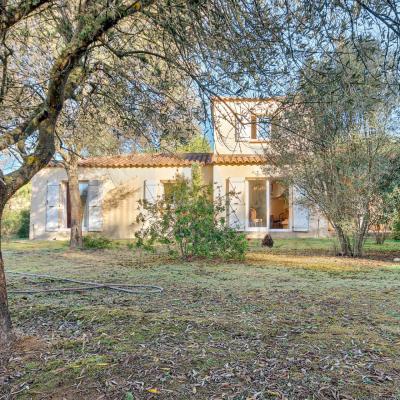 En Corse à Porticcio, sur la rive sud du golfe d'Ajaccio, une villa F4 de 100m² expo sud