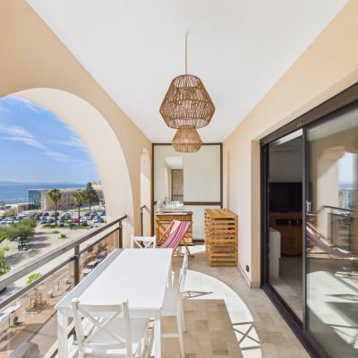 A vendre Studio avec terrasse et Vue Mer, Triangle d'Or