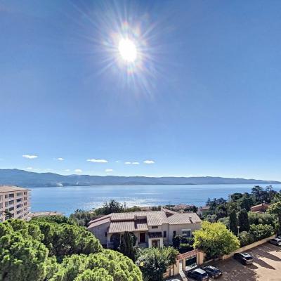 F4 à vendre Parc Berthault avec vue mer - Ajaccio