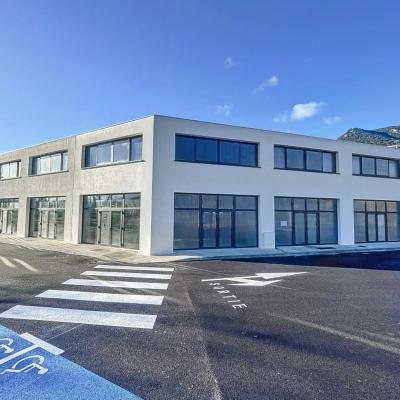 LOCAL A VENDRE POLE DU GOZZI