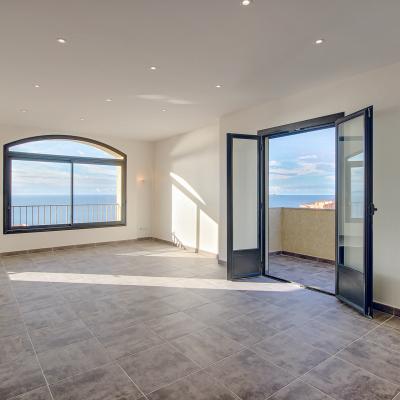 En Corse, à Ajaccio, Route des Sanguinaires, Vente d'un appartement F3 de 63 m² avec terrasse et vue mer