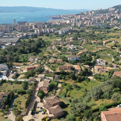 A vendre un terrain constructible à Ajaccio - Finosello