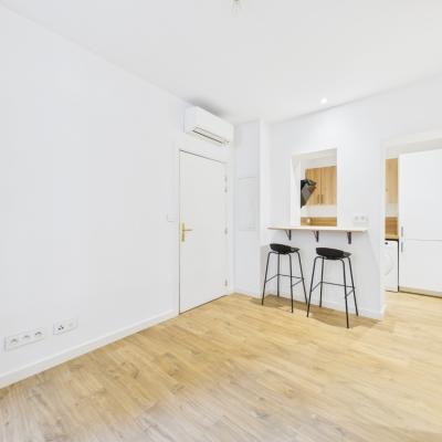 F2 A VENDRE RUE ROSSI AJACCIO