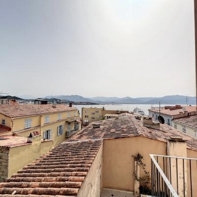 F3 à vendre avec balcon et vue mer - Cours Napoléon, Ajaccio