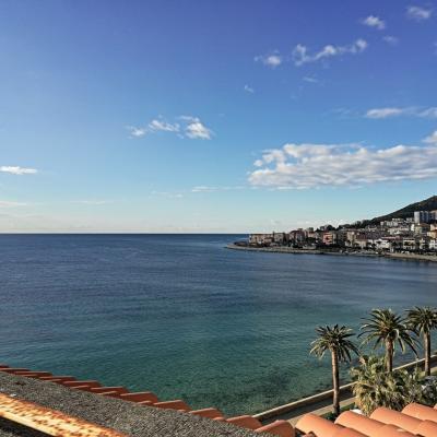 En Corse, en hyper centre d'Ajaccio, dans le triangle d'or, un F3 DUPLEX au DIAMANT 1 avec terrasse plein sud