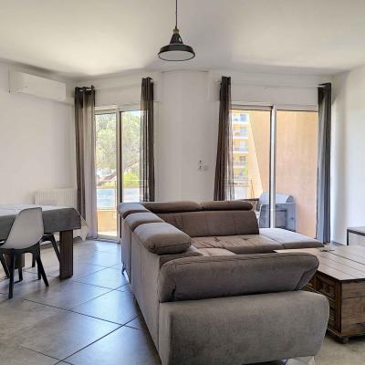 F3 à louer Résidence Empire séjour 