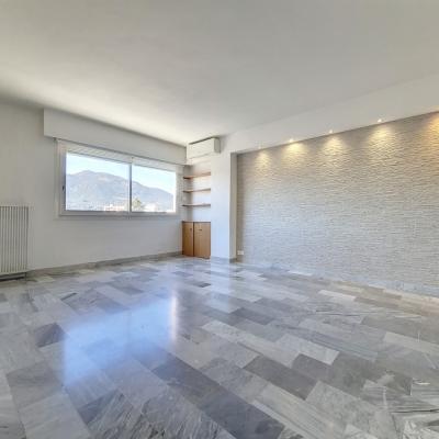 F4 SALINES salon