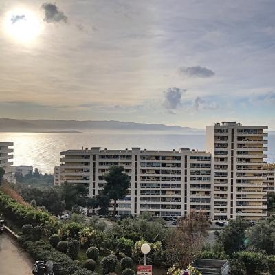 ***NOUVEAU PRIX***En Corse, à AJACCIO, vente d'un appartement F4 de 86 m² sur la route des SANGUINAIRES