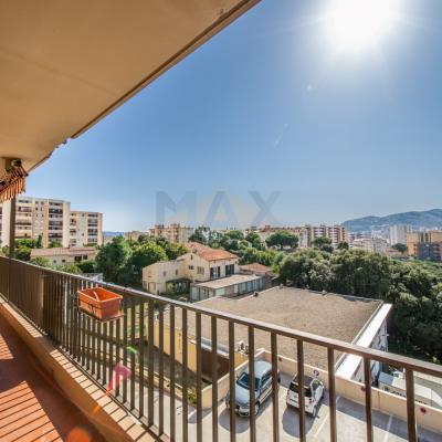 En Corse à Ajaccio à vendre T4 de 95 m² Quartier Pietralba