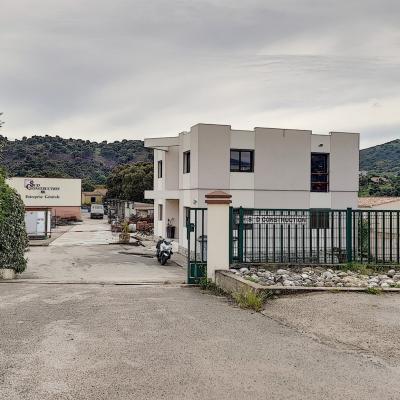 AJACCIO - EMPLACEMENT N°1 - En plein coeur de la zone commerciale de CALDANICCIA, Vente de locaux professionnels