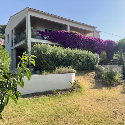 VILLA A VENDRE TROVA