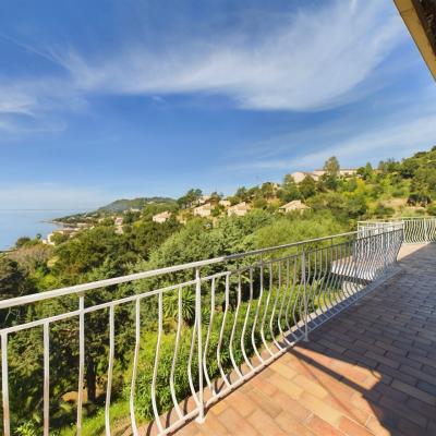 Villa F4 vue mer à vendre à Tiuccia près d'Ajaccio