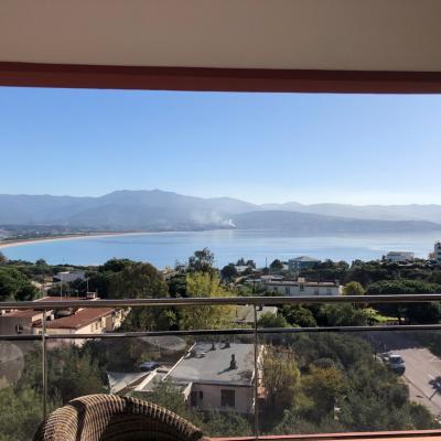 F2 à louer LE GENOVESE vue 