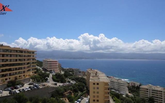 CORSE AJACCIO LOCATION SAISONNIERE - F2 PROCHE PLAGES ET CENTRE VILLE VUE MER - f2 a louer