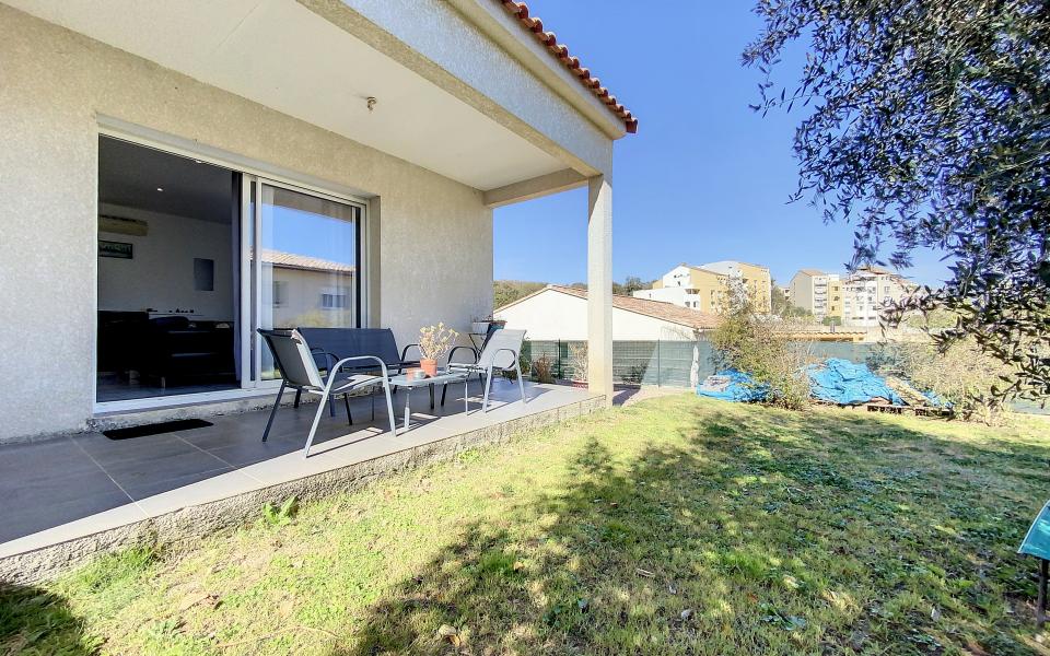 Maison mitoyenne F3 à vendre avec jardin - Ajaccio Finosello