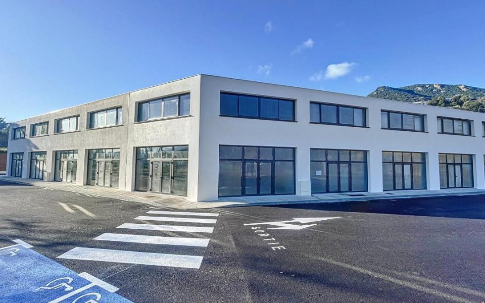 LOCAUX A VENDRE POLE DU GOZZI