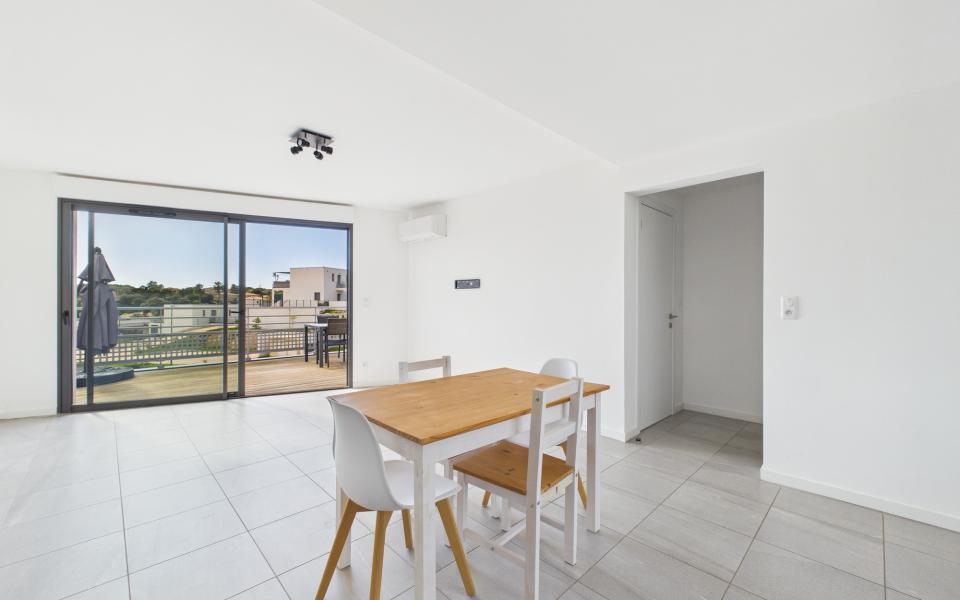 A Vendre appartement F2 Porticcio avec grande terrasse résidence récente - Miniature 7