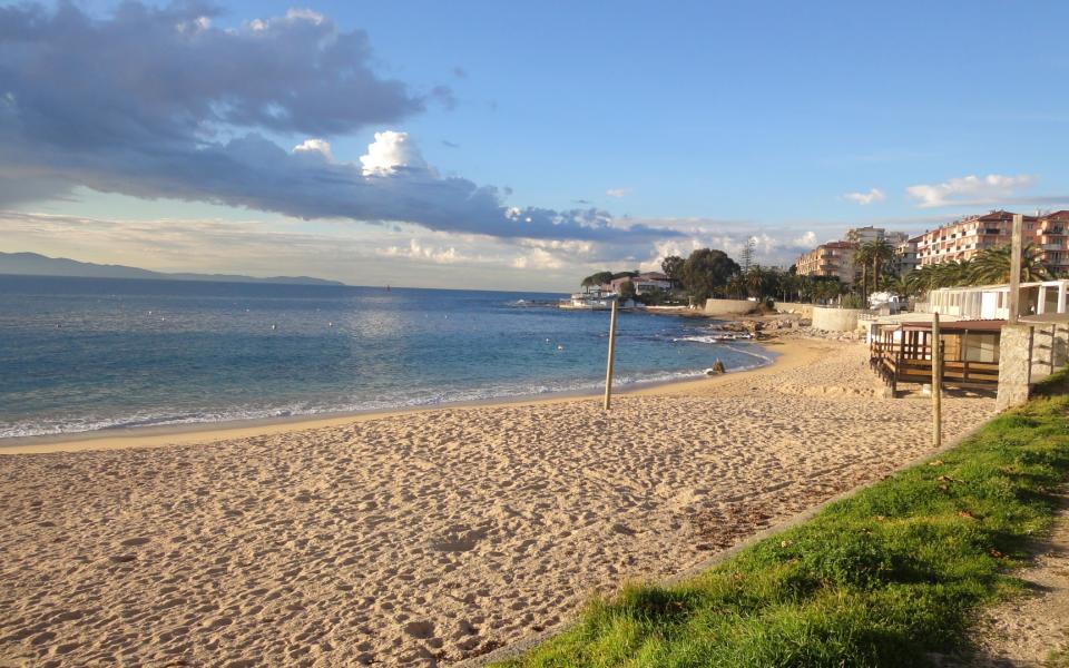 Vente appartement F2 quartier de l'Albert 1er - Aucun travaux à prévoir - Proche plage à pied