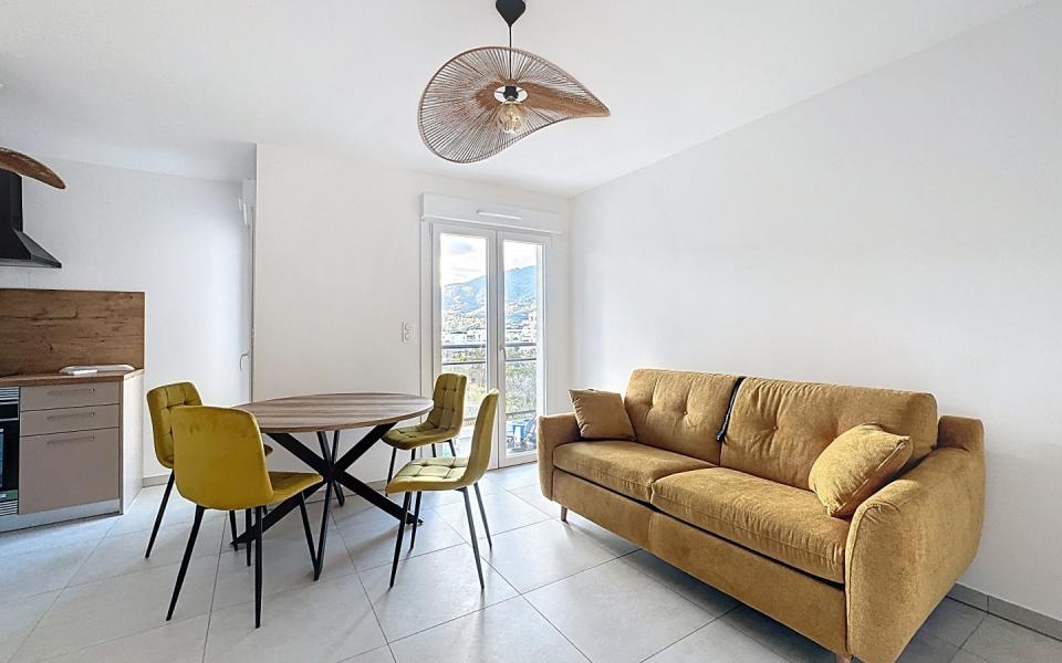 beau F1 neuf, meublé, à louer secteur Terrasses de Bodiccione à Ajaccio