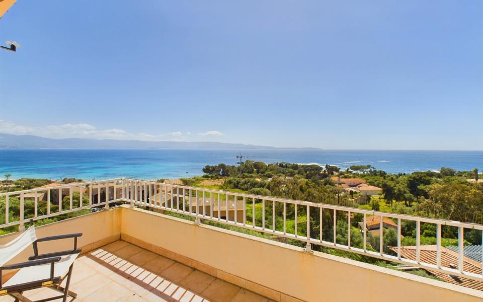 F2/3 à vendre vue mer à Ajaccio - Secteur Sanguinaires