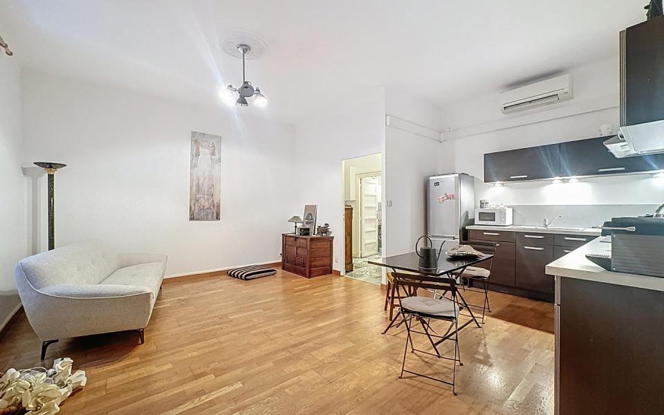 F2/3 meublé à louer centre proche cours Grandval à Ajaccio