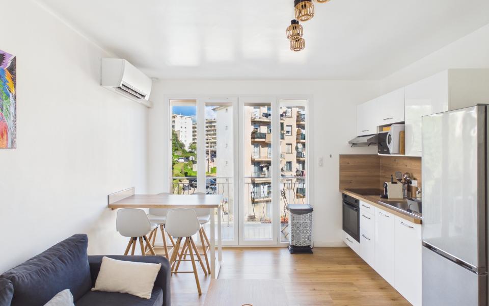Vente F2 à AJACCIO - Avenue Kennedy - Miniature 3