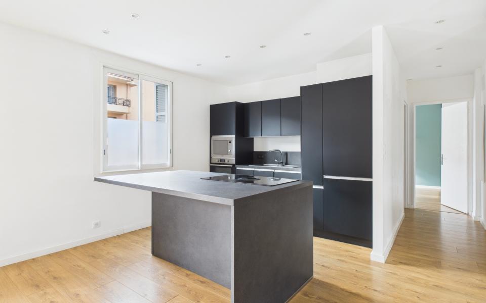 F2 A VENDRE BAS COURS NAPOLEON