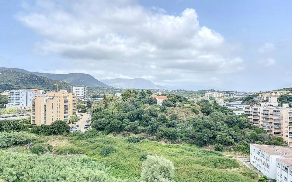 F2 à louer Carré Bodiccione à Ajaccio