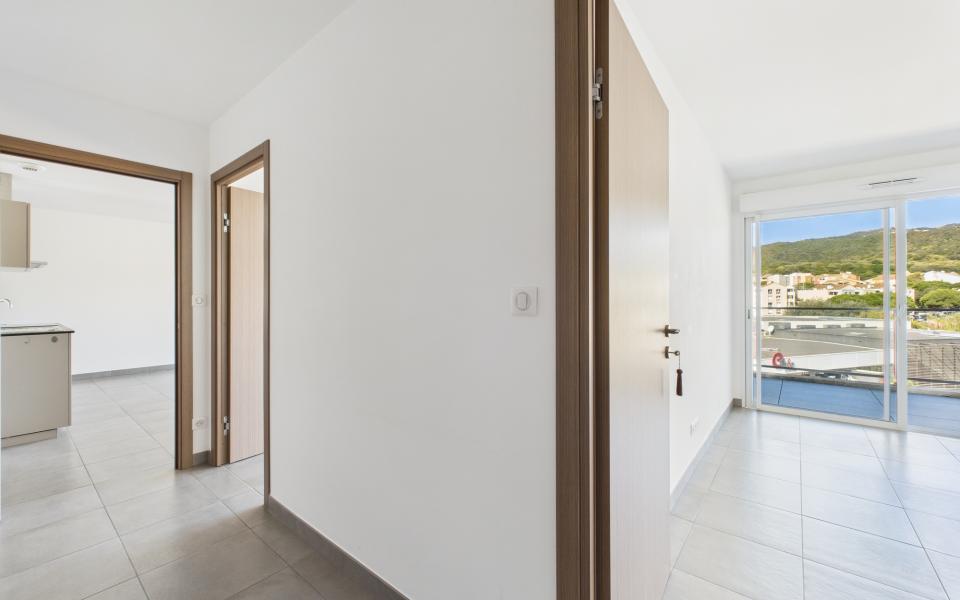 Grand F3 à vendre à Ajaccio secteur Rocade - La Palmeraie - Miniature 9