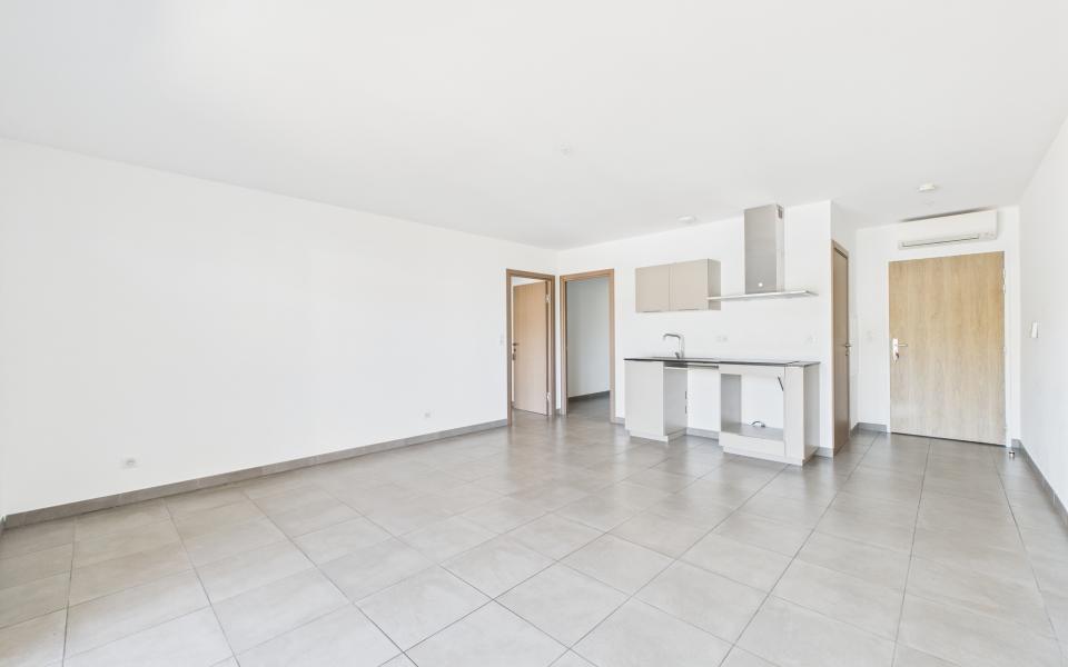 Grand F3 à vendre à Ajaccio secteur Rocade - La Palmeraie - Miniature 3