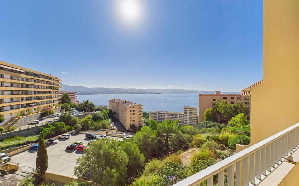 F3 A VENDRE RESIDENCE DES ILES