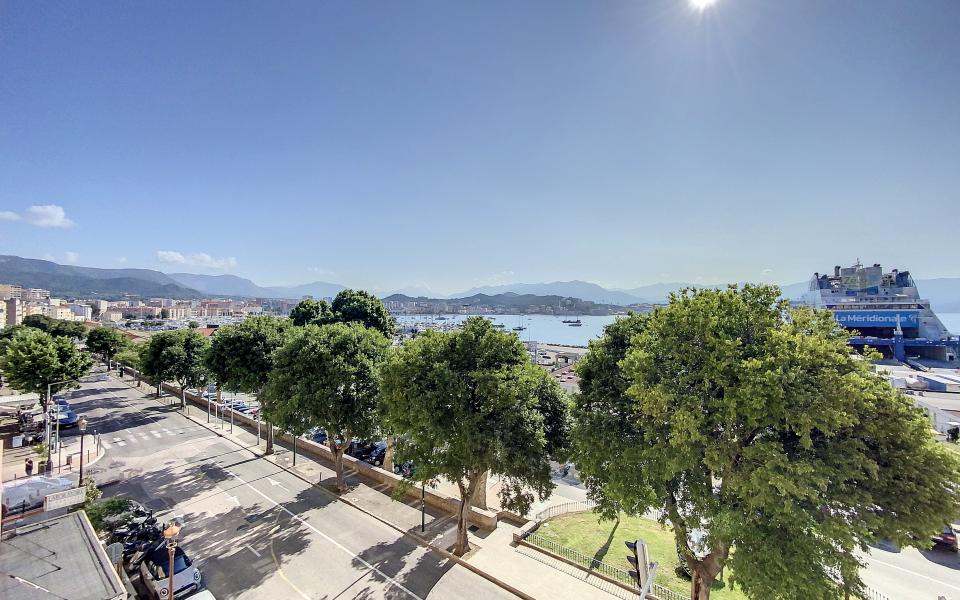 F4 à vendre vue mer Cours Napoléon - Ajaccio Centre ville