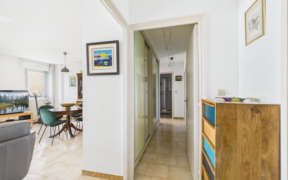 Vendre appartement F4 à Ajaccio : Vue mer, proche plages et centre-ville - Miniature 13