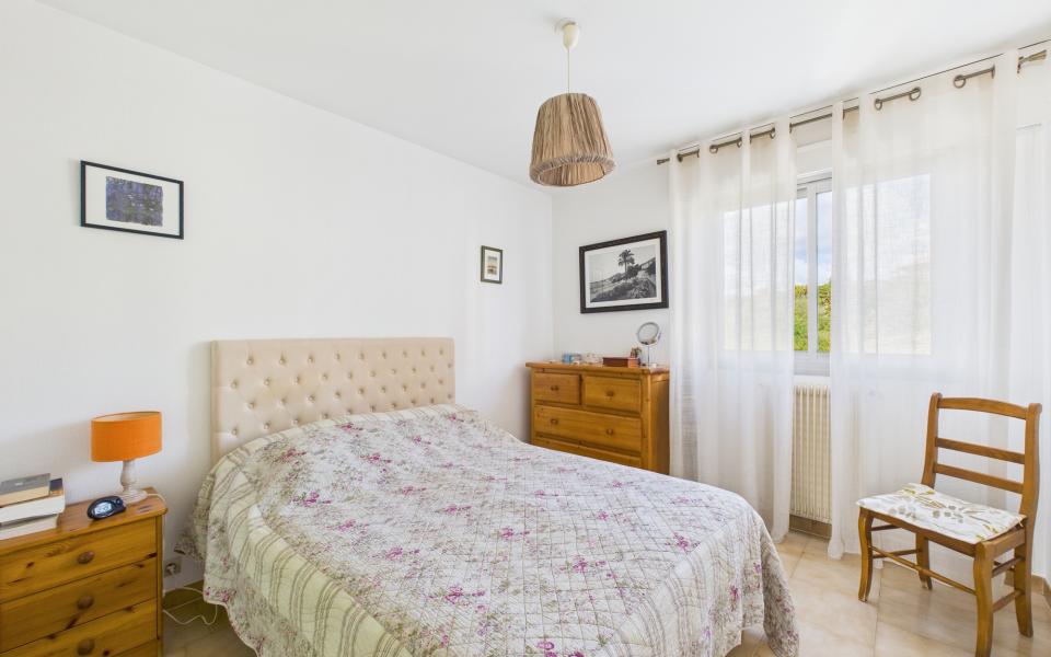 Vendre appartement F4 à Ajaccio : Vue mer, proche plages et centre-ville - Miniature 8
