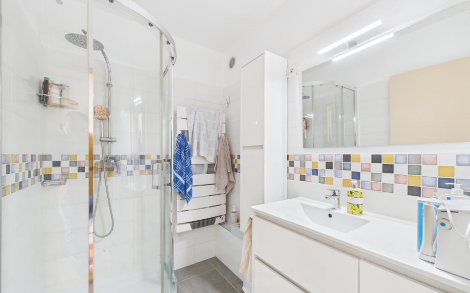 Vendre appartement F4 à Ajaccio : Vue mer, proche plages et centre-ville - Miniature 10