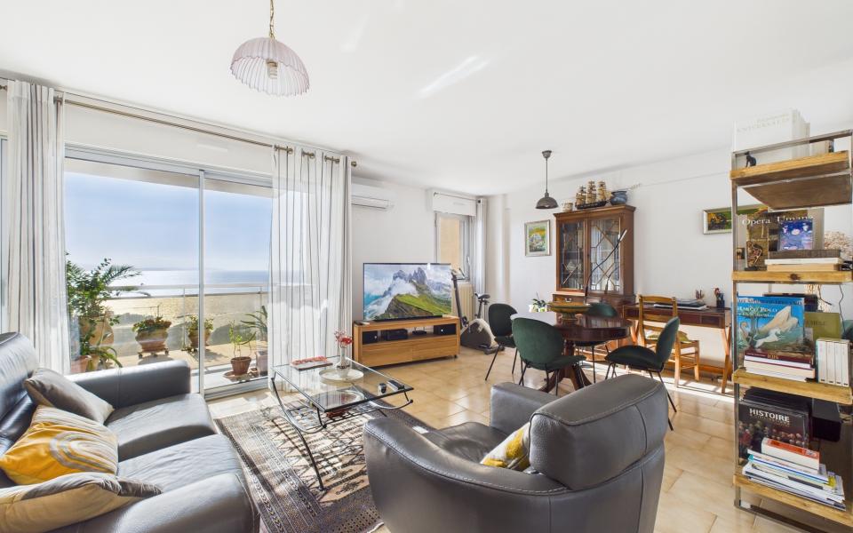 Vendre appartement F4 à Ajaccio : Vue mer, proche plages et centre-ville - Miniature 2