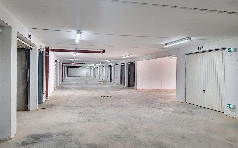 Garage à louer Carré bodiccione K1