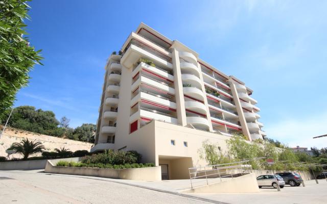 En Corse, à Ajaccio, vente d'un appartement au dernier étage de type F4 en Duplex, sur la route des Sanguinaires