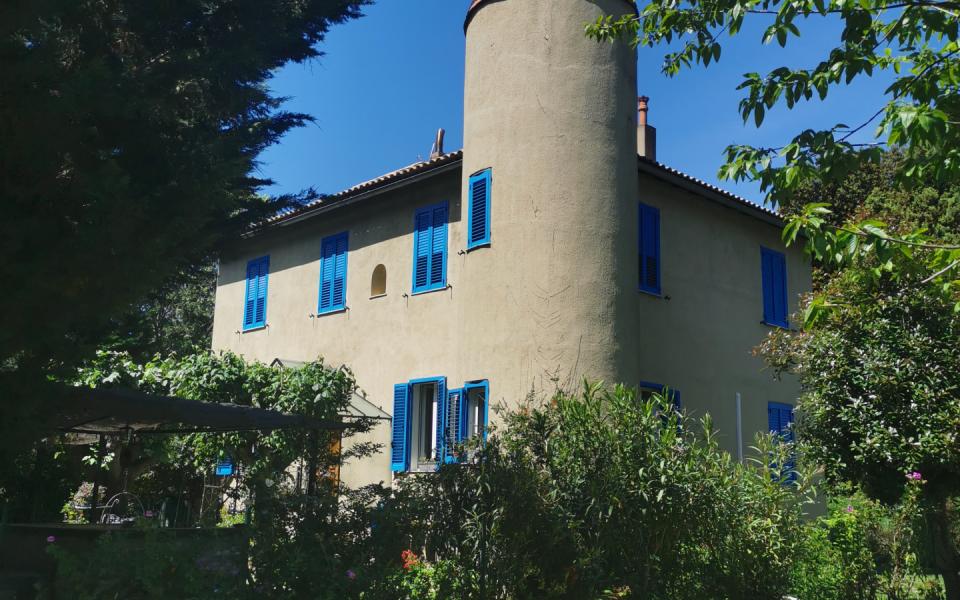 Chateau à vendre à Vico près d'Ajaccio - Miniature 2